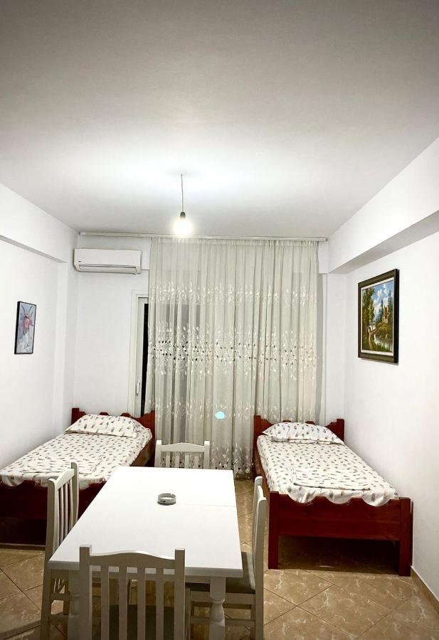 Honey Apartment Near Port Of Saranda المظهر الخارجي الصورة